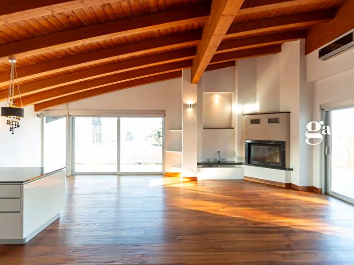 Appartamento trilocale in vendita in Via Carlo Porta, Robbiate