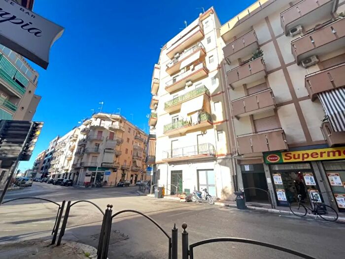 Appartamento trilocale in vendita in Via Andria, Trani