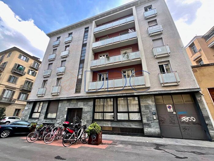 Appartamento trilocale in affitto in Via Cesare Lombroso, San Salvario Baretti, Torino