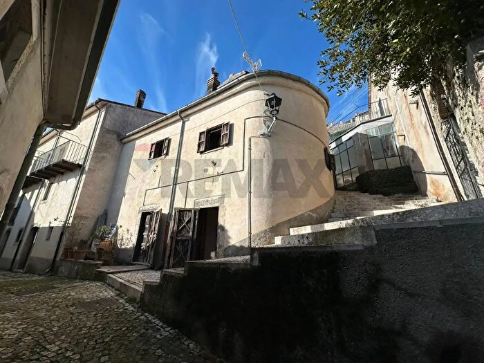 Casa con 5 locali in vendita in Via San Rocco, Scontrone
