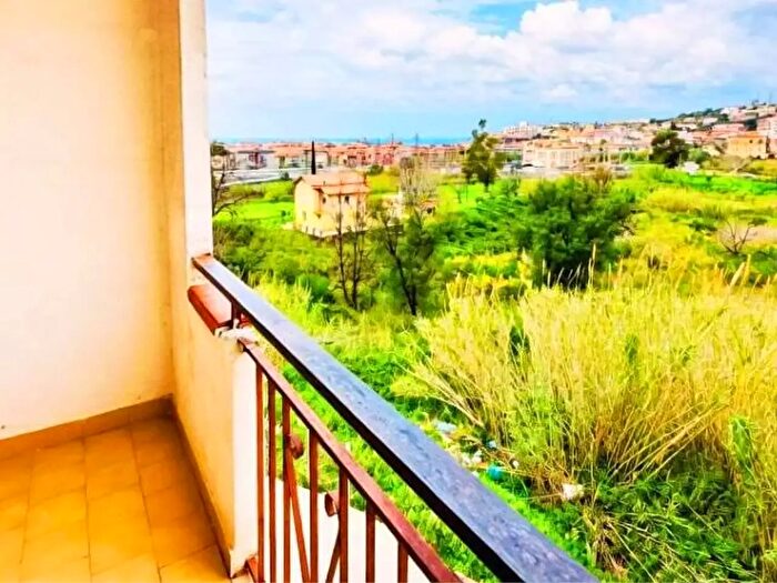 Appartamento trilocale in vendita in Via Tommaso Campanella, Scalea