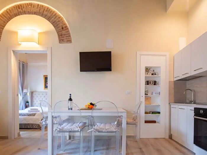 Appartamento monolocale in affitto in Via dei Calzaiuoli, Firenze