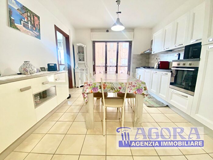 Appartamento trilocale in vendita in Latina