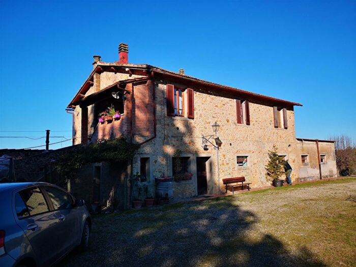 Casa con 5 locali in vendita in Poggibonsi