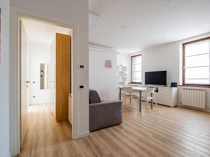 Appartamento trilocale in affitto in Via delle Moline, Irnerio, Bologna