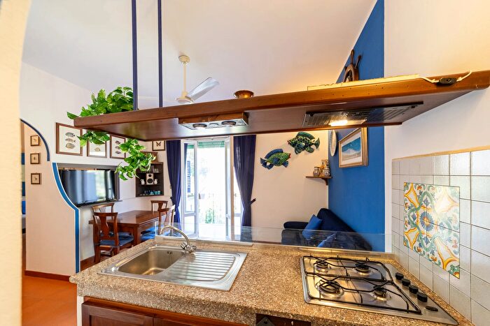 Appartamento quadrilocale in vendita in Via del Molo, Monte Argentario