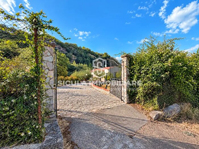 Casa con 5 locali in vendita in Contrada Lacca, Mezzojuso