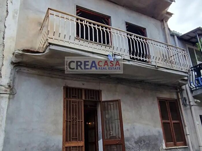 Appartamento con 6 locali in vendita in Via Nunzio Nasi, Gaggi