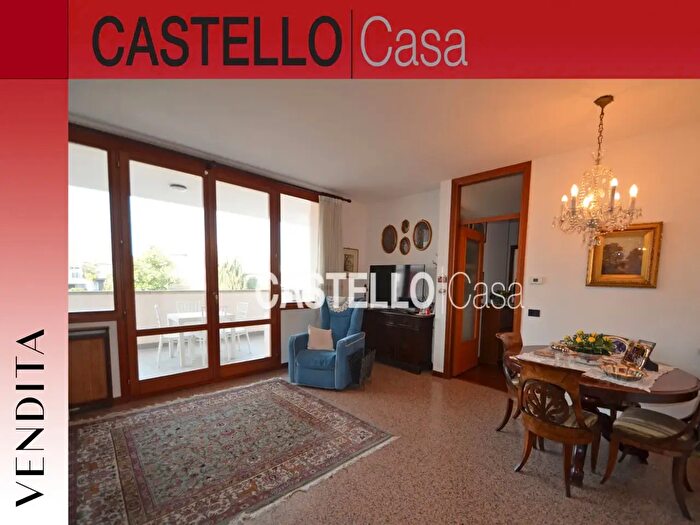 Appartamento trilocale in vendita in Viale Brigata Cesare Battisti, Castelfranco Veneto