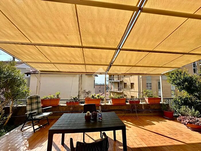 Appartamento quadrilocale in vendita in Via Paolo Cappa, Finale Ligure