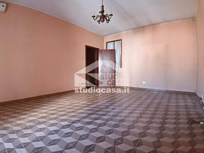 Casa con 5 locali in vendita in Via Orefici, Agnadello