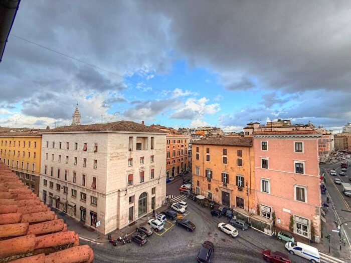 Appartamento quadrilocale in affitto in Corso Vittorio Emanuele II, Campo de Fiori, Roma