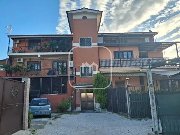 Appartamento quadrilocale in vendita in Via Anagnina, Roma