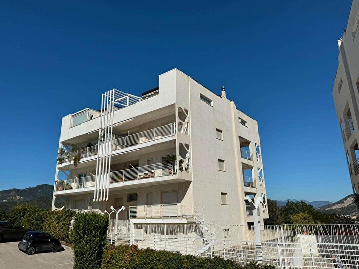 Appartamento trilocale in vendita in Via Panoramica, Salerno