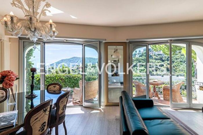 Appartamento con 5 locali in vendita in Via Adelasia, Alassio