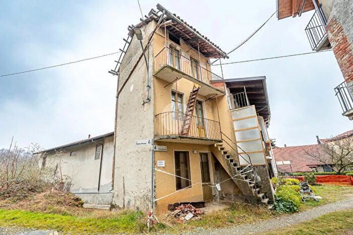 Casa trilocale in vendita in Via Risorgimento, Vallo Torinese