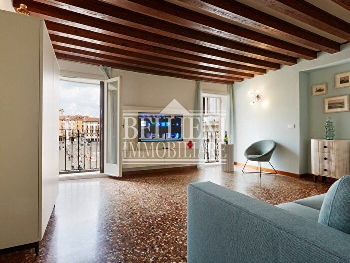 Appartamento bilocale in affitto in Piazza dei Signori, Centro Storico, Vicenza