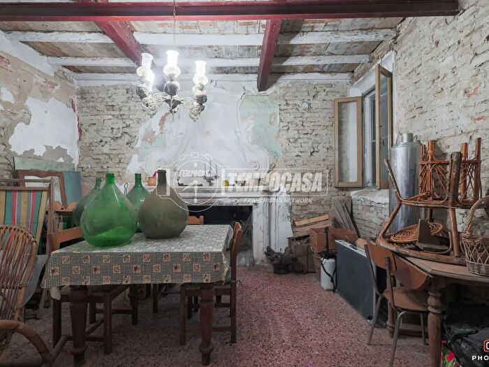 Casa con 7 locali in vendita in Via Cella, Ravenna