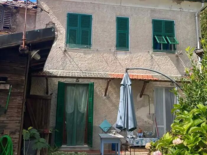 Casa quadrilocale in vendita in Loc Panigassi, Ronco Scrivia