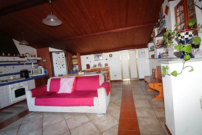 Casa con 5 locali in vendita in Via Carlo Rosselli Lentini, Lentini