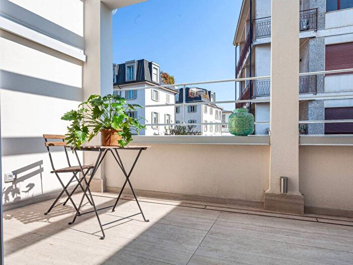 Appartamento trilocale in affitto in Via Carroccio, Corso Genova, Milano