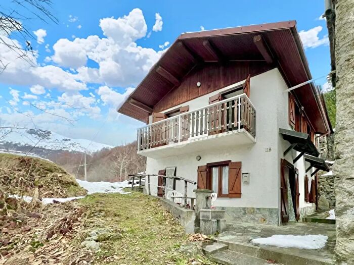 Casa trilocale in vendita in Frazione Cramoletti, Viu