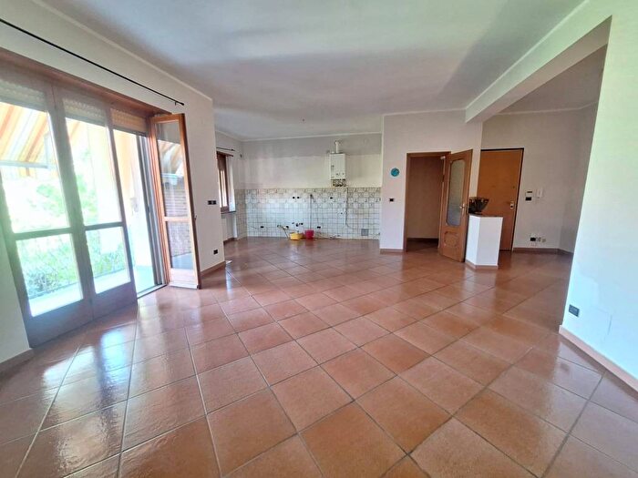 Appartamento quadrilocale in affitto in Via Roma, Moncucco Torinese