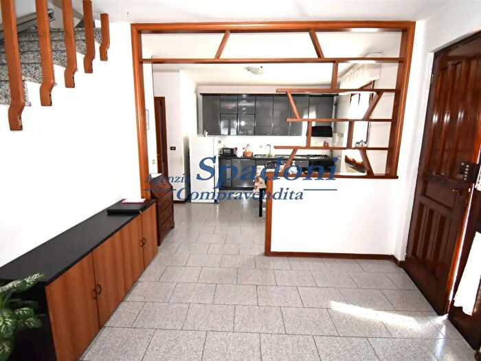 Casa con 6 locali in vendita in Monsummano Terme
