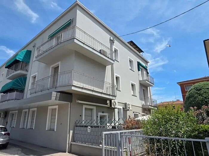 Appartamento quadrilocale in vendita in Via Genuzio Bentini, Bologna