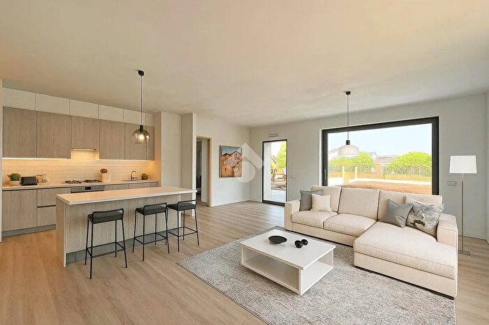 Casa quadrilocale in vendita in Via Papa Giovanni, Bolgare