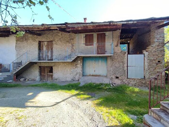 Casa trilocale in vendita in Frazione Ghisola, Paesana