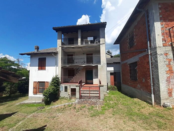 Appartamento quadrilocale in vendita in Morbello