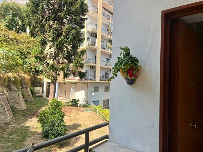 Appartamento bilocale in affitto in parco comola ricci, Vomero, Napoli