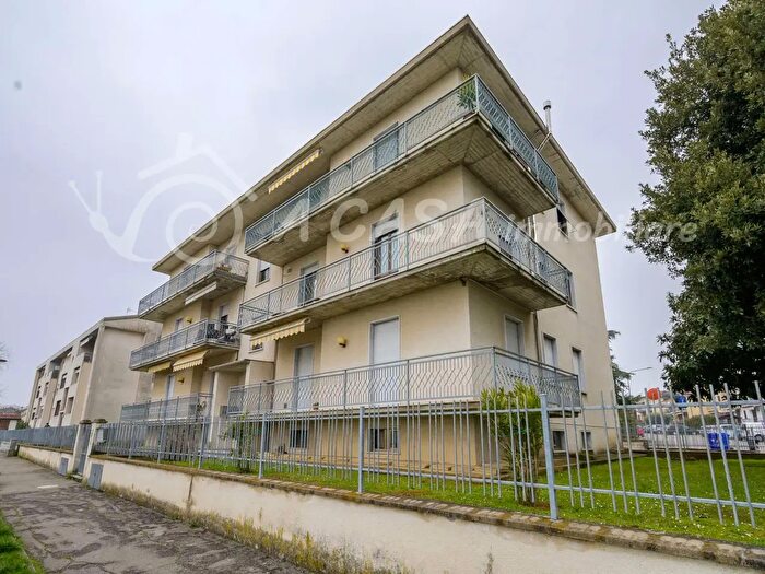 Appartamento trilocale in vendita in Via Raffaello, Medesano