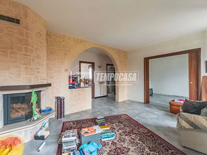 Appartamento trilocale in vendita in Via Guglielmo Marconi, Cusago