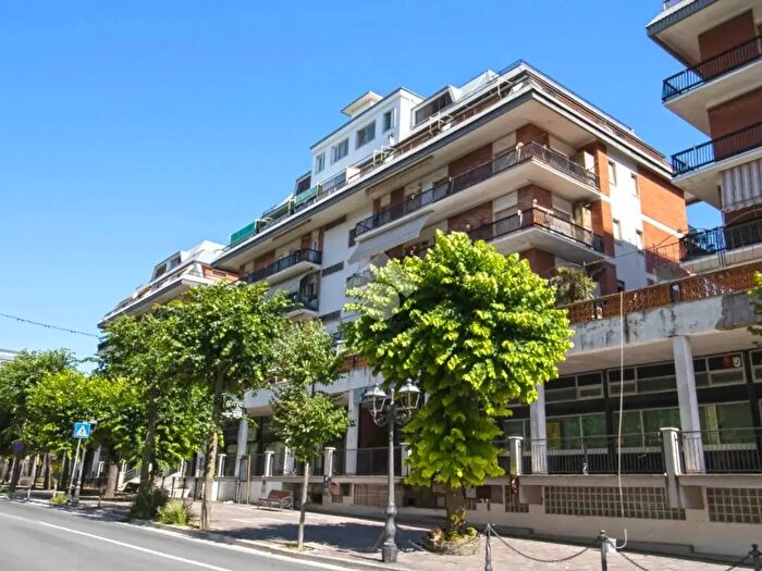 Appartamento quadrilocale in vendita in Viale Roma, Sant'Elpidio A Mare
