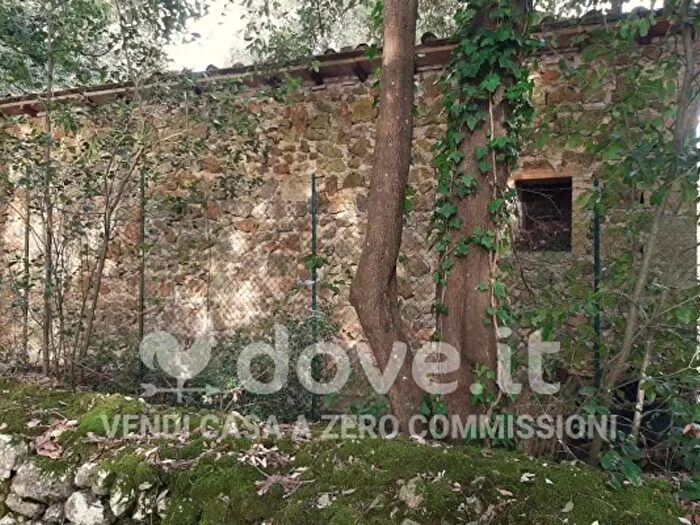 Casa con 6 locali in vendita in Strada di Lecceto, Siena