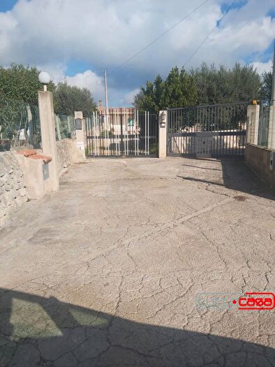 Casa con 6 locali in vendita in Contrada Colavecchio, Scicli