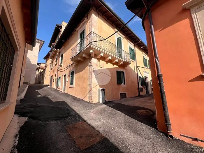 Appartamento trilocale in vendita in Appartamento Via della Mezzaluna, LAquila