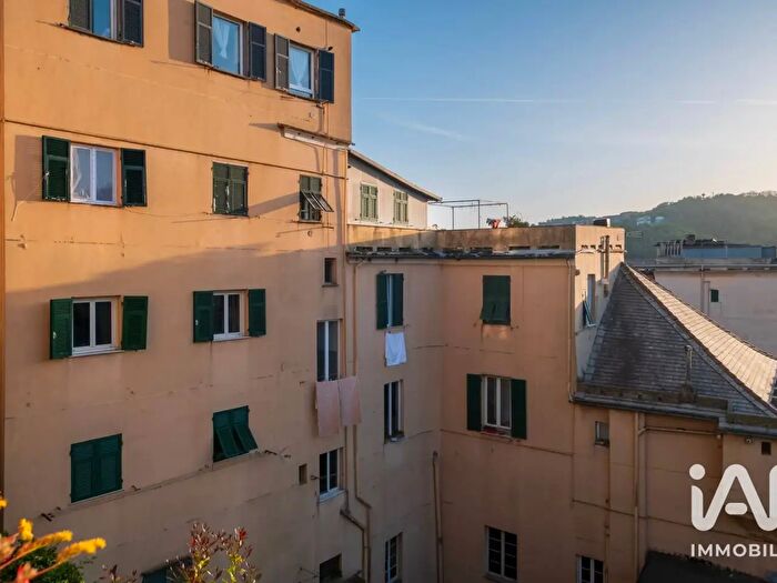 Appartamento con 6 locali in vendita in Via Passo Torbella, Genova