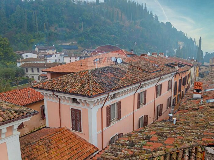 Appartamento trilocale in vendita in Via Trento, Toscolano Maderno