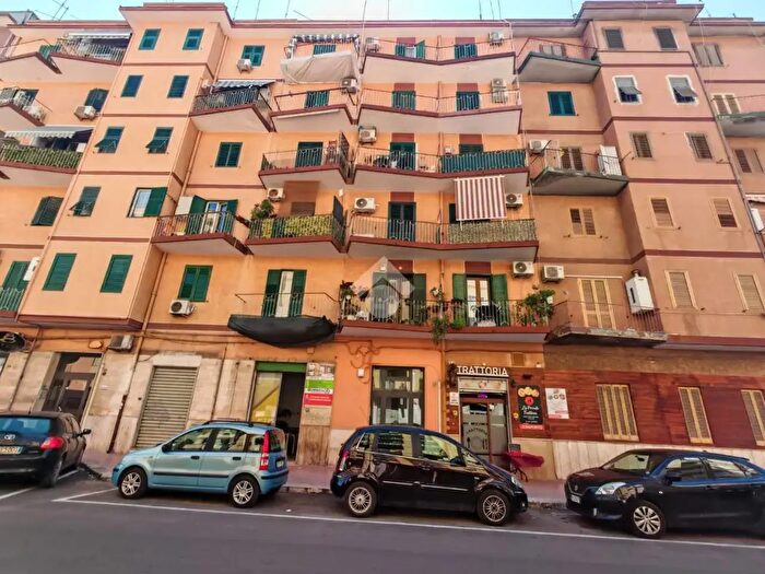 Appartamento bilocale in vendita in Via Umbria, Taranto