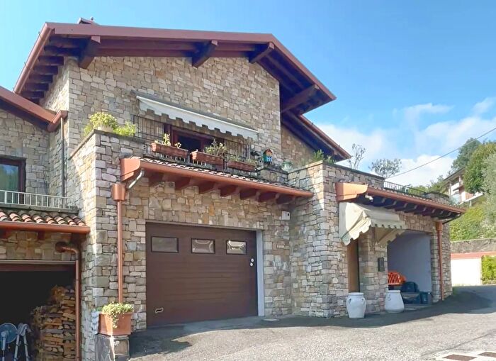 Casa quadrilocale in vendita in Via Benecco, Gavardo