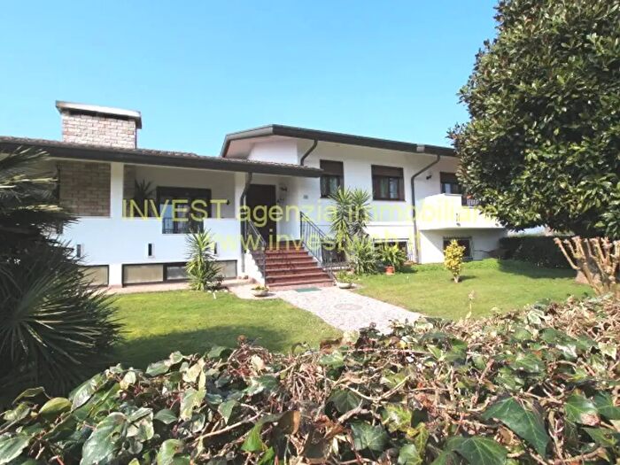 Casa con 6 locali in vendita in Via Morosini, Rosolina