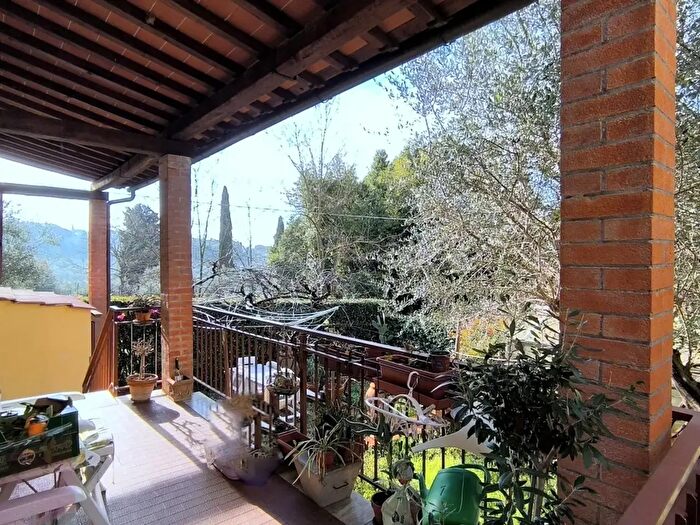 Casa quadrilocale in vendita in Via di Corbignano, Firenze