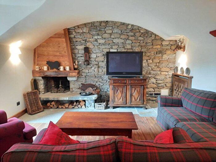 Appartamento con 6 locali in affitto in Strada della Brenva, Centro, Courmayeur