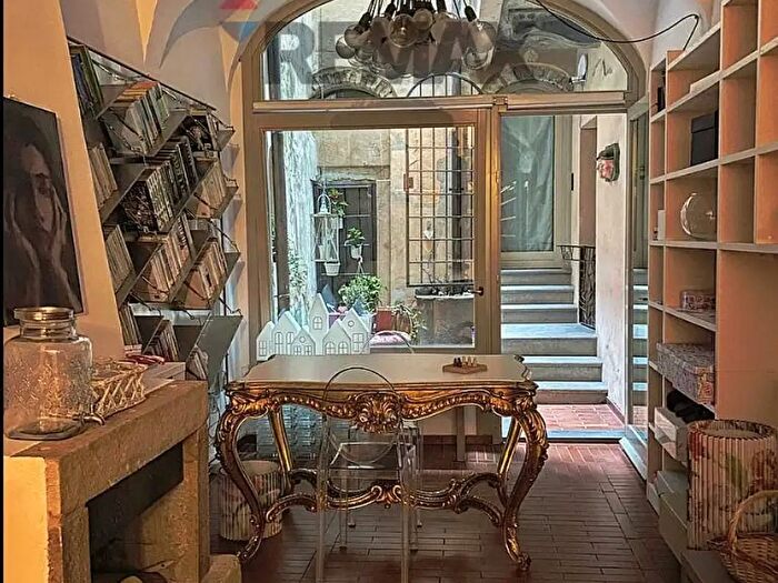 Appartamento con 10 locali in vendita in VI Pignolo, Bergamo