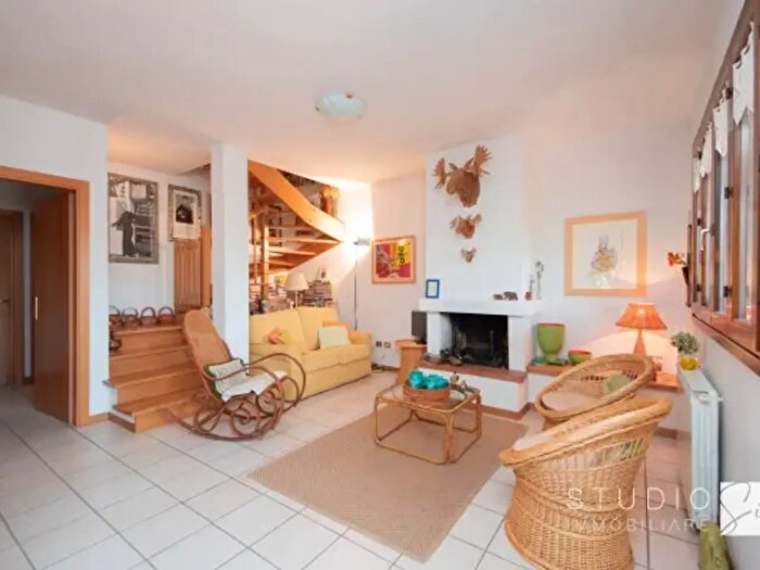 Casa con 6 locali in vendita in Via del Sasso, Pistoia