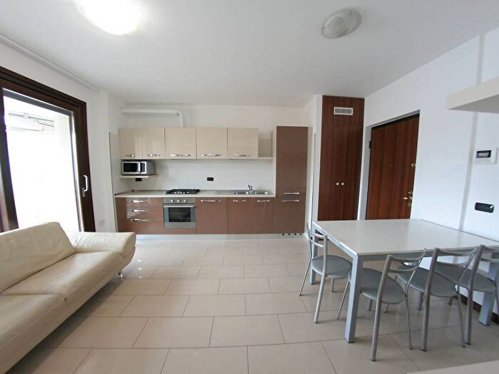 Appartamento bilocale in affitto in Via Fratelli Cairoli, Piazza Santa Maria, Busto Arsizio