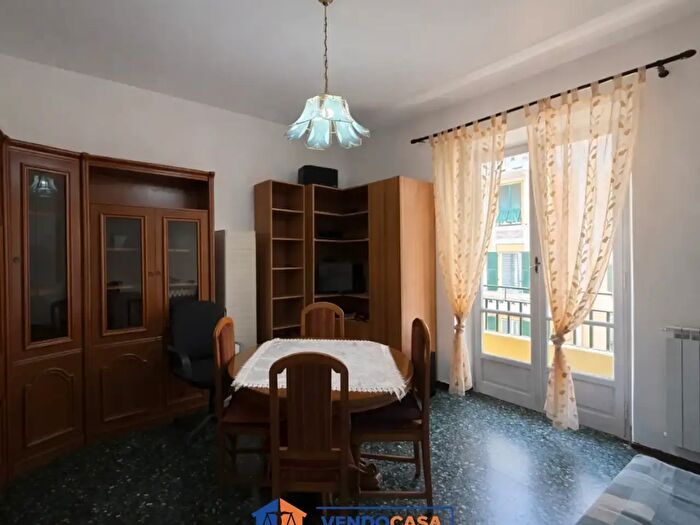 Appartamento trilocale in vendita in Via Giuseppe Cesare Abba, Savona